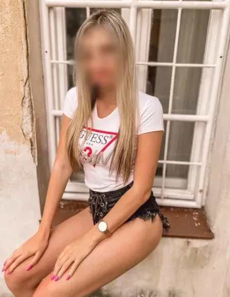 Agnes, 31
