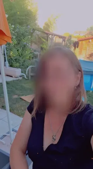 Ellen, 37