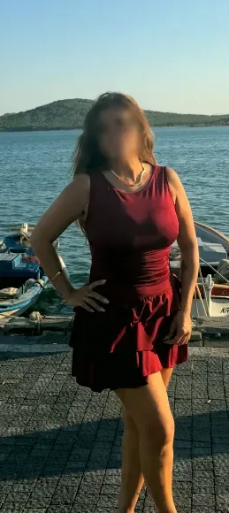 Emilie, 30