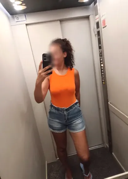 Karla, 33