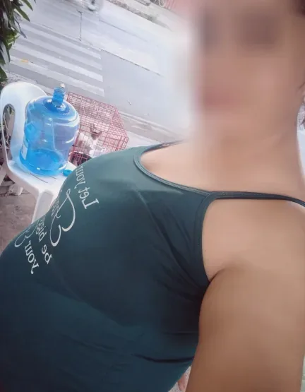Nadia, 29