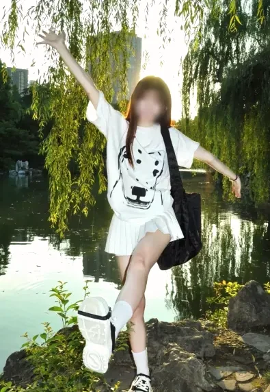 Sofia, 34